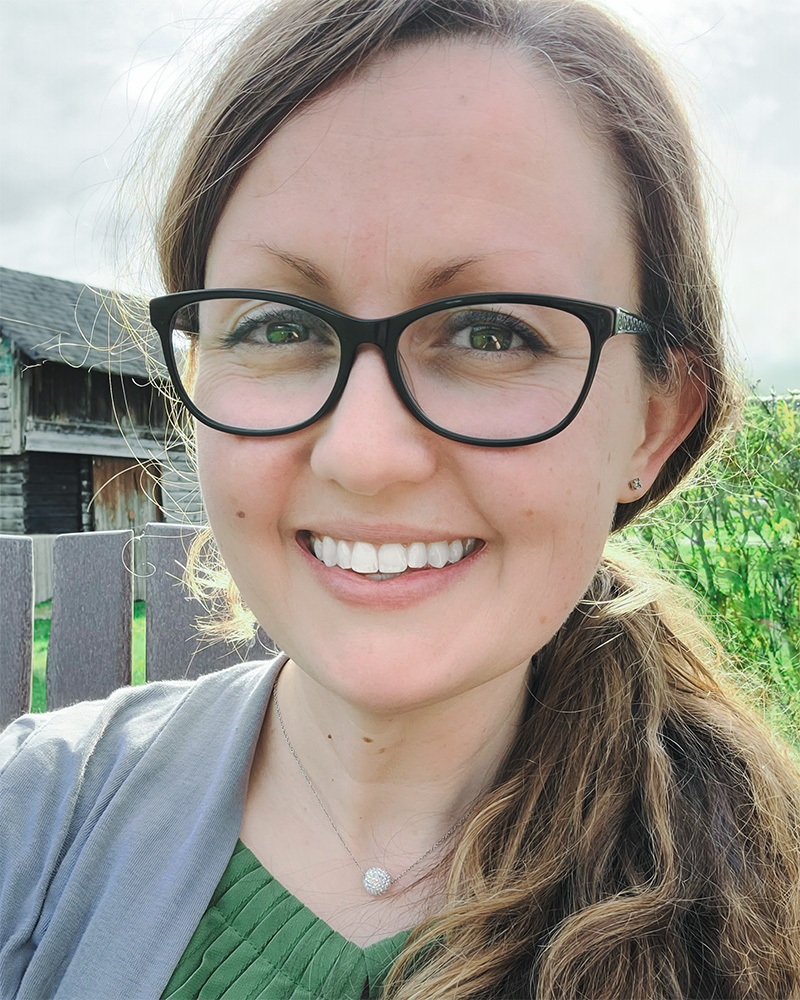 Photo of Veronique Hart-Saxton