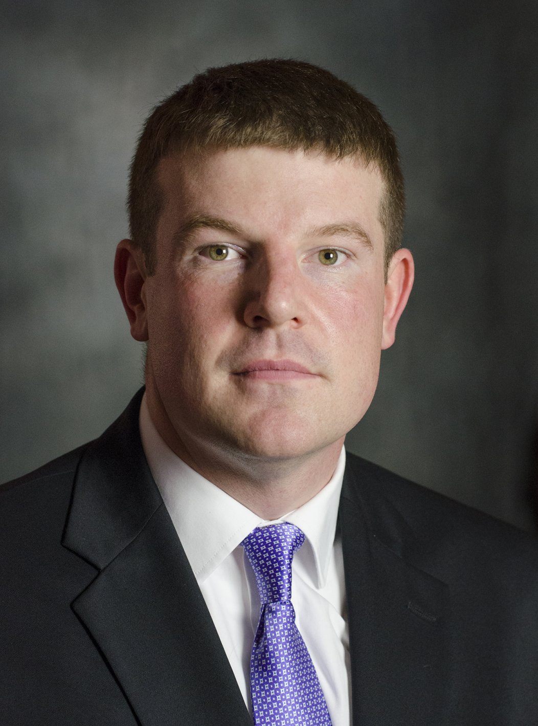 Scott D Linn