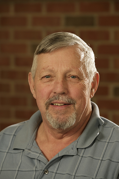 Daniel B Noyes