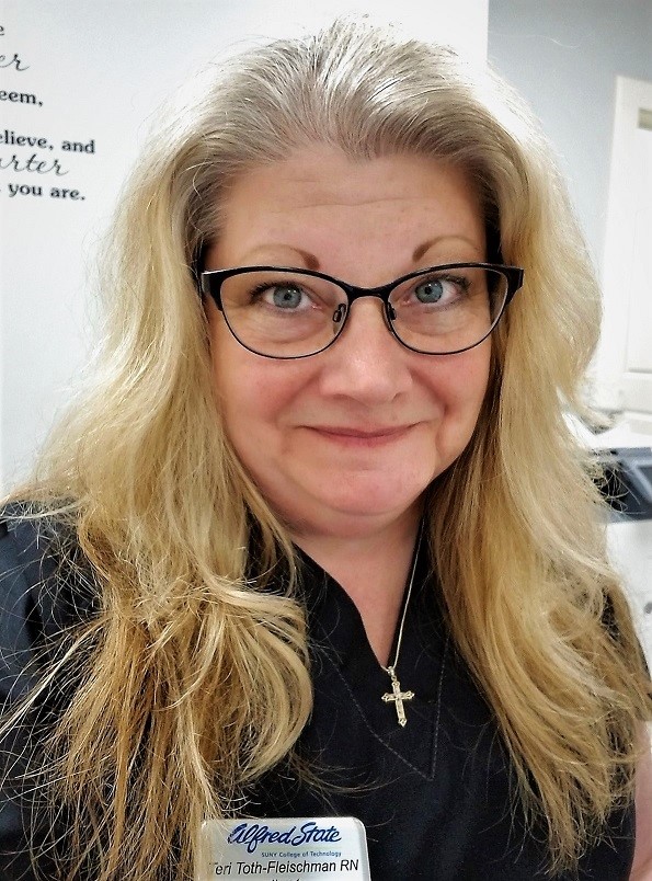 Theresa L Toth-Fleischman